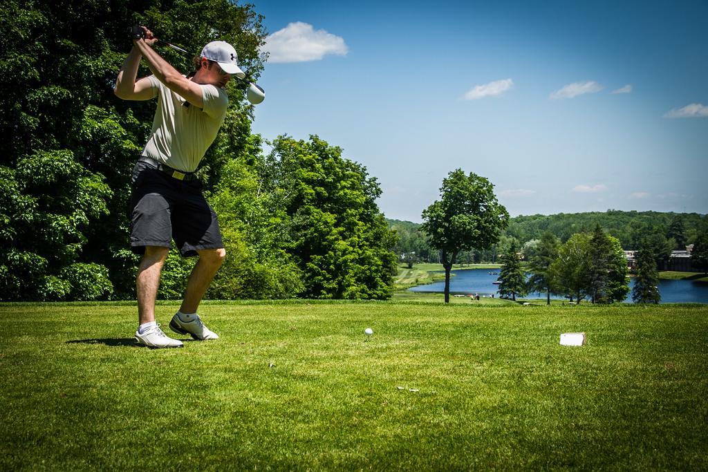 Pinestone Resort, Conference Centre, Spa & Golf Course Haliburton Kültér fotó